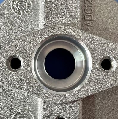 Encasillado de aluminio personalizado para el dibujo del cliente Requeridas piezas de válvula de bomba