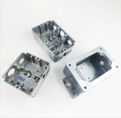 OEM piezas de mecanizado de metal de alta precisión para el revestimiento de válvulas girando fresado CNC